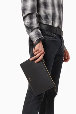 Buy TOM FORD Black Flat Pouch in Leather For Men Online Ounass Saudi