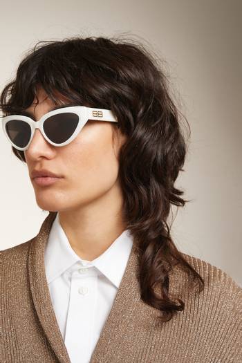 hover state of Solid Cat-eye Frame Sunglasses in Acetate