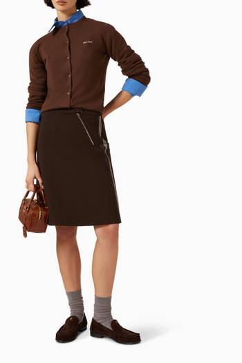 hover state of كارديغان مطرز بشعار الماركة نسيج كشمير