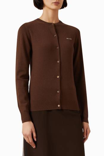 كارديغان مطرز بشعار الماركة نسيج كشمير