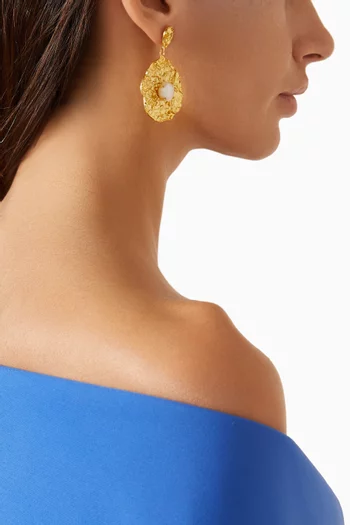 Pearl Drop Earrings in 18kt Gold-plated Bronze