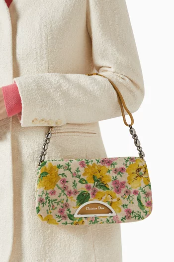 Malice Floral-print Flap Shoulder Bag in Canvas