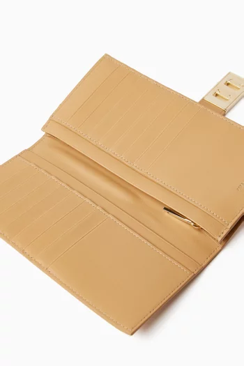 Hug Continental Wallet in Calfskin Leather