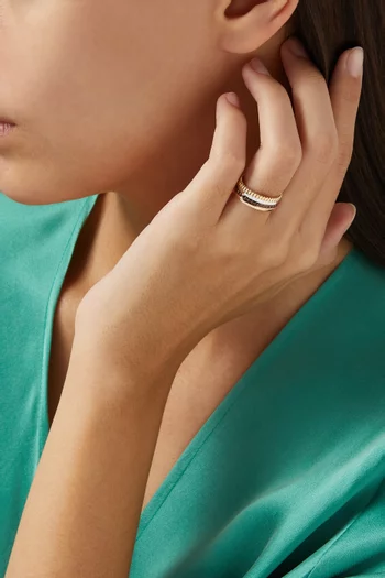 Quatre Classique Small Ring in 18kt Gold