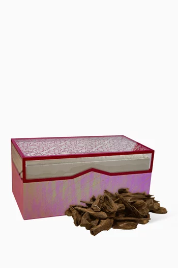 علبة هدايا فاخرة بعود كامبودي