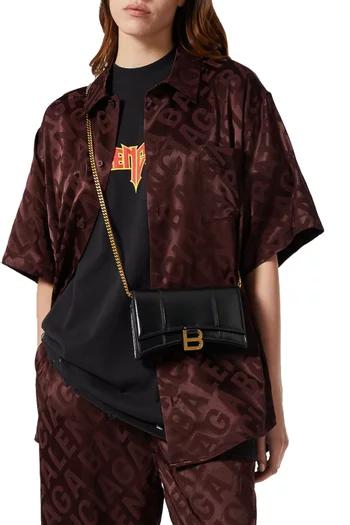 Hourglass Wallet on Chain in Shiny Calfskin