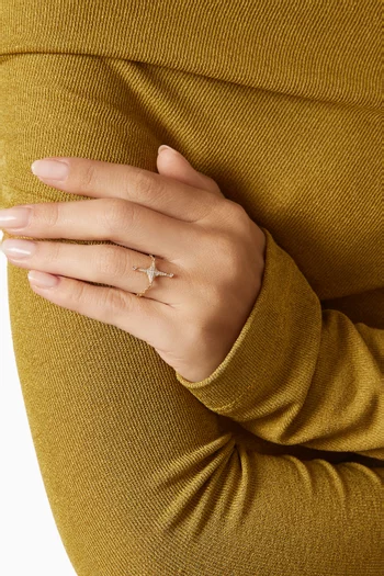 Star Pavé Diamond Ring in 18kt Yellow Gold