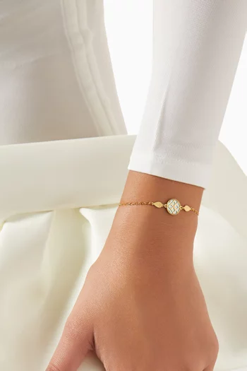 سوار أميليا فرساي مرصع بعرق اللؤلؤ ذهب عيار 18