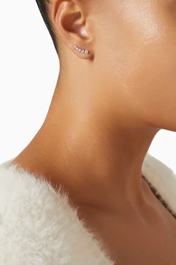 أقراط بتصميم نصف دائري مرصع بالماس ذهب ‏أبيض عيار 18