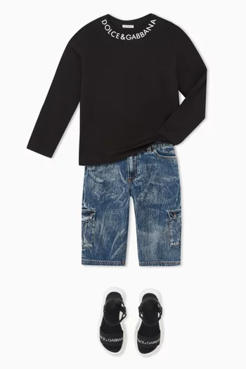 تي شيرت بشعار الماركة قطن