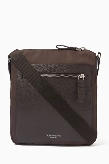 Shoulder Bag in Nylon