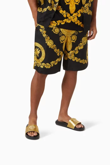 حذاء مفتوح مزين برأس ميدوسا مطاط وإيثيلين فينيل أسيتات