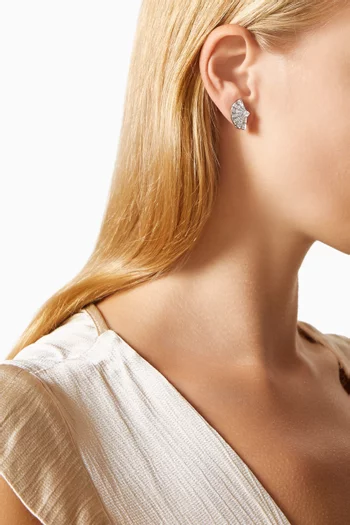 أقراط فانفير سيمفوني مرصعة بالماس ذهب ‏أبيض عيار 18