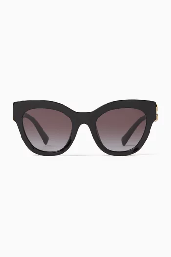 Cat-eye Sunglasses in Acetate