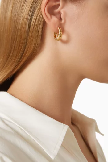 أقراط دائرية ماربيلا بتصميم مضلع نحاس مطلي بلون ذهبي