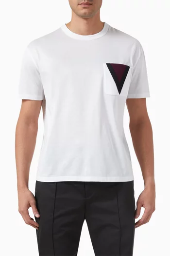 V-Detail Logo T-Shirt in Cotton