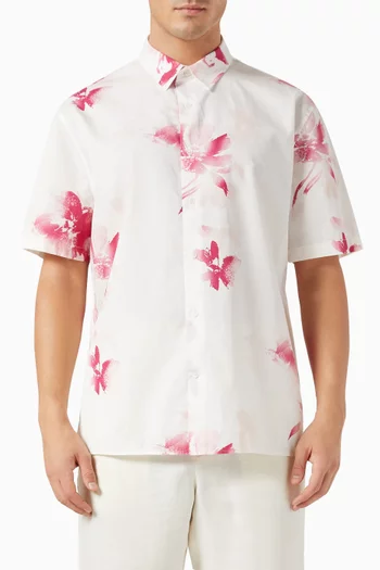 قميص بنقشة زهور بألوان باهتة من مزيج قطن