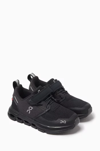 سنيكرز كلاود بلاي قماش شبكي