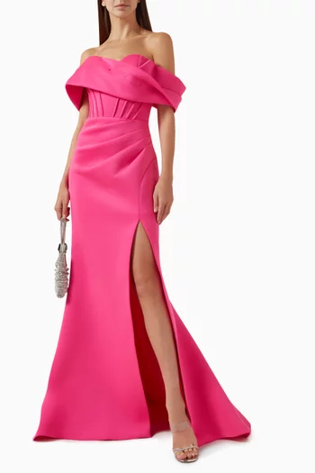 فستان سهرة بأكتاف مكشوفة سكوبا