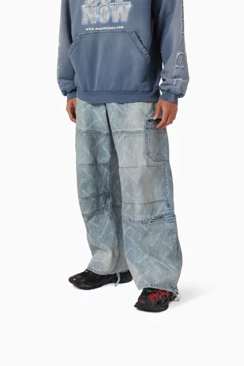 سنيكرز رانر بتصميم غرافيتي قماش شبكي ونايلون