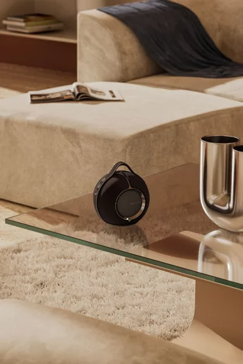 Mania Deep Black Portable Speaker without Charging Station