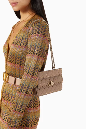 حقيبة فالنتينو غارافاني صغيرة بحلي هرمية مدببة جلد نابا