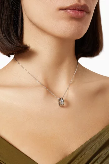 قلادة بحلية دائرية مرصعة بأحجار زركونيا مكعبة نحاس مطلي بالروديوم