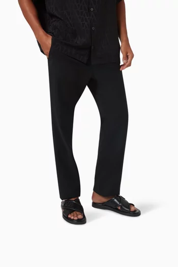 حذاء مفتوح فالنتينو غارافاني بسيور متقاطعة جلد