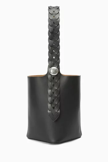 Large Pebble Bucket Bag in Leather