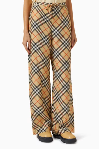 Shop Burberry Pants For Women Online in Saudi Ounass