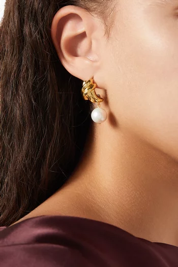 Pearl Drop Earrings in 18kt Gold Vermeil