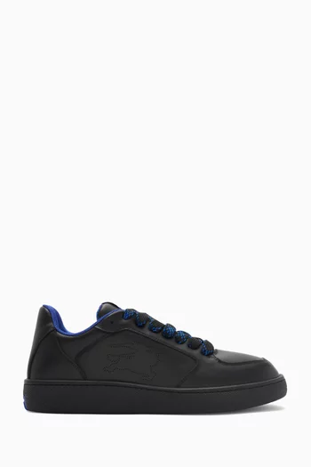 Stock Sneakers in Leather