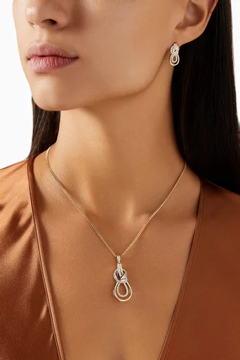 Knot-shaped Diamond Pendant Necklace in 18kt Gold