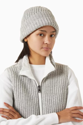 قبعة بيني مطرزة بالترتر كشمير وحرير