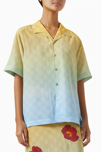 قميص بأكمام قصيرة بنقشة مربعات حرير شيفون