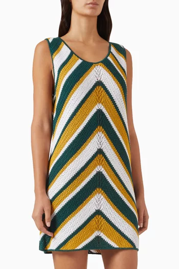 فستان قصير بخطوط شيفرون متعرجة كروشيه