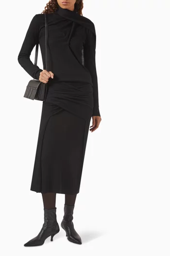 تنورة متوسطة الطول منسوجة بدرابيه حرير وصوف