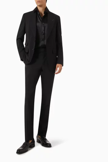 قميص بقصة ضيقة حرير