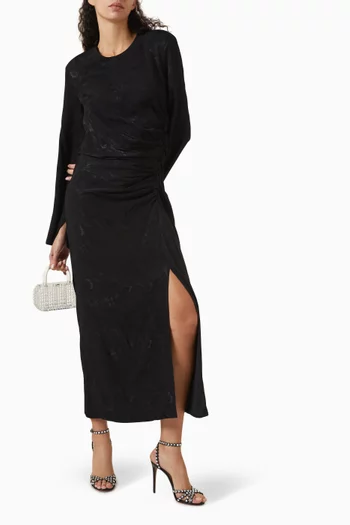 فستان طويل بكشكش جاكار