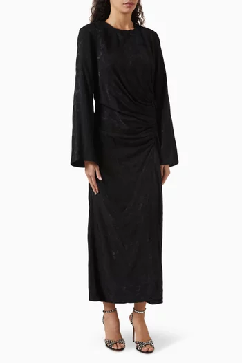 فستان طويل بكشكش جاكار