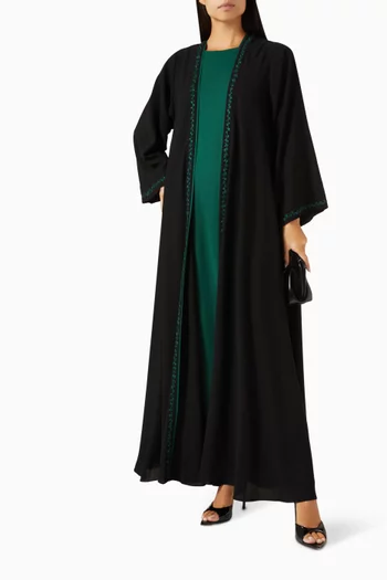 طقم عباية مطرزة