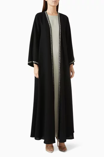 طقم عباية مطرزة