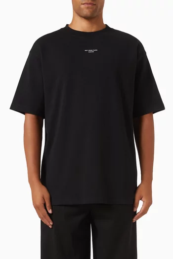 تي شيرت كلاسيك بعبارة نصية قطن بنسيج متشابك