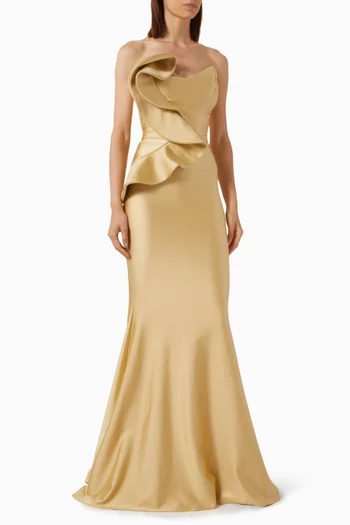 فستان سهرة بلا حمالات وكشكش جيرسيه