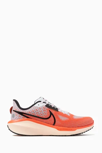 Vomero 17 Sneakers in Mesh