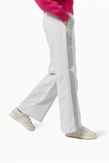 سنيكرز دانك بريميوم أسفل الكاحل من نايك