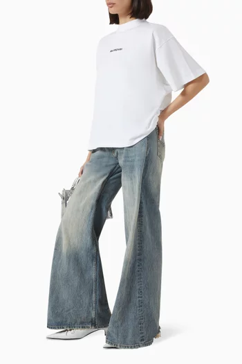 Low-waisted Baggy Jeans in Denim