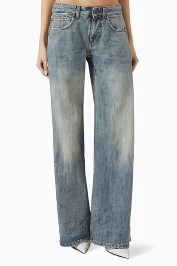 Low-waisted Baggy Jeans in Denim