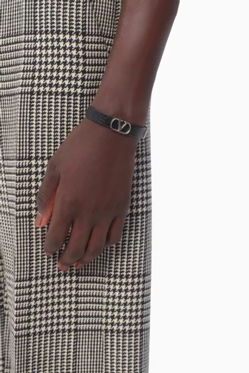VLogo Bracelet in Leather