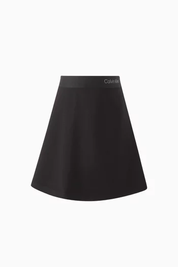 تنورة بحافة واسعة وشعار الماركة مزيج فيسكوز